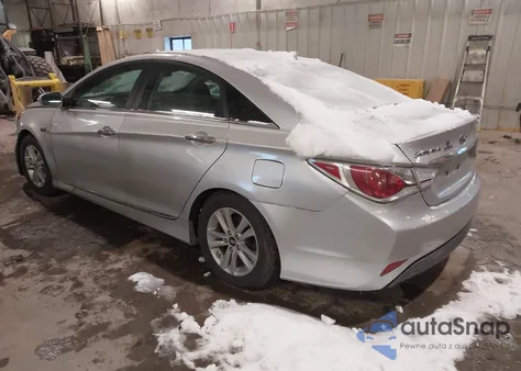 2012 Hyundai Sonata Hybrid z USA, uszkodzony, nr VIN KMHEC4A49CA033546